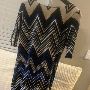 Sandra Darren Black and White Dolman Sleeve Sheath Dress